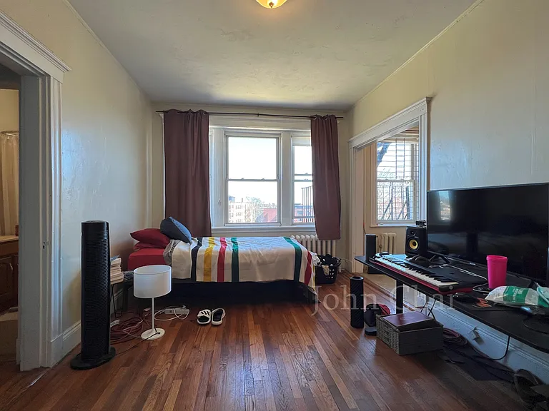 225 Kelton St #15 — Photo 5
