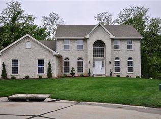 903 Eaglesridge Ct, Ballwin, MO 63021