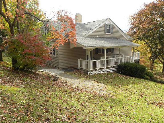 2nd image of 31 Fairway Dr