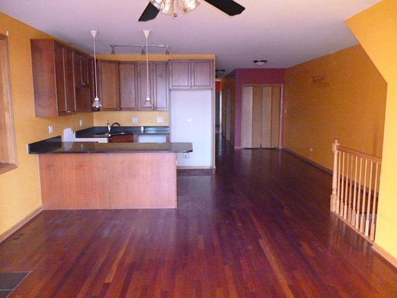 2nd image of 3751 S Michigan Ave APT 1