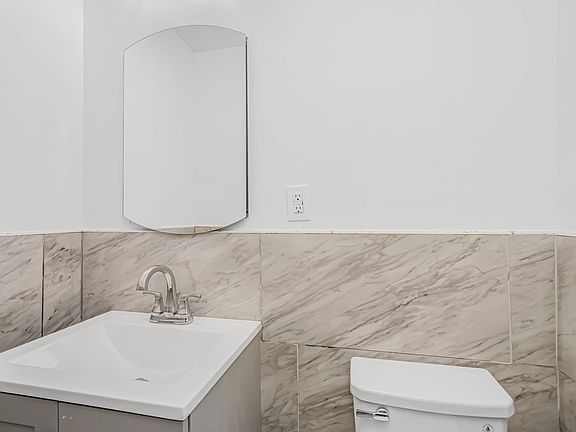 5th image of 640 W 227th St APT 1