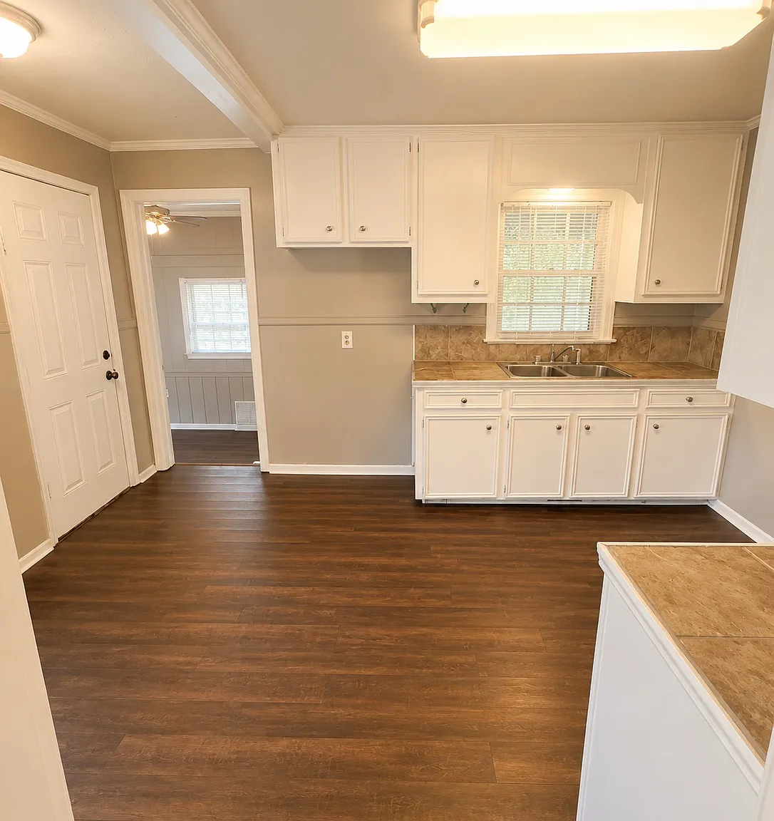 3 bed, 1645 sqft, $1,625 — Photo 3