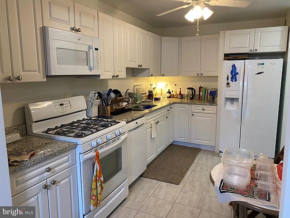 2nd image of 9039 Sligo Creek Pkwy APT 114