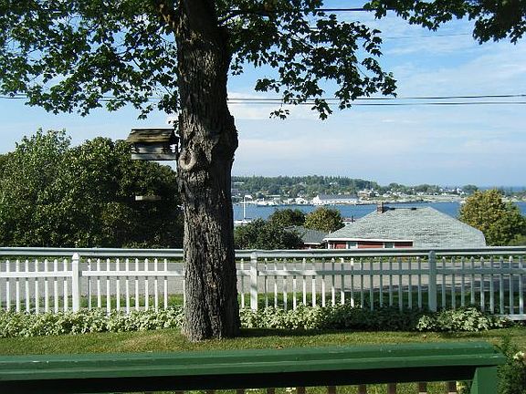 Front yard-Lake View