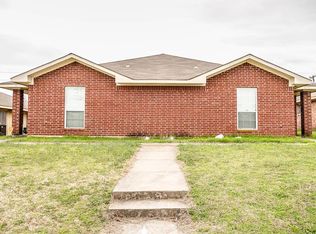 848 Potomac Dr, Lancaster, TX 75134