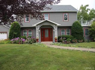 700 W College Ave, Marquette, MI 49855