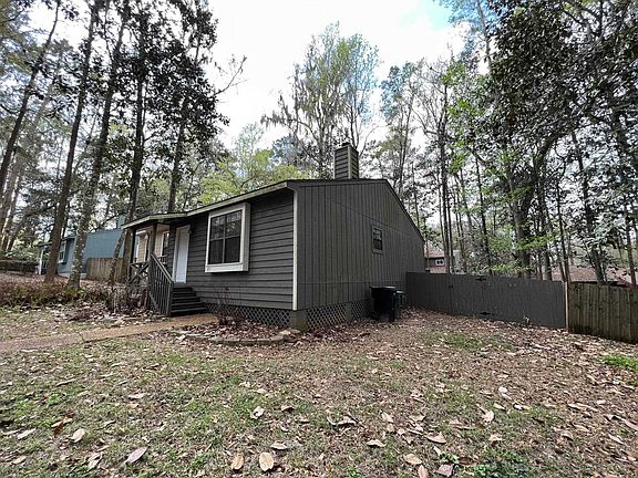 4th image of 211 Parkbrook Cir
