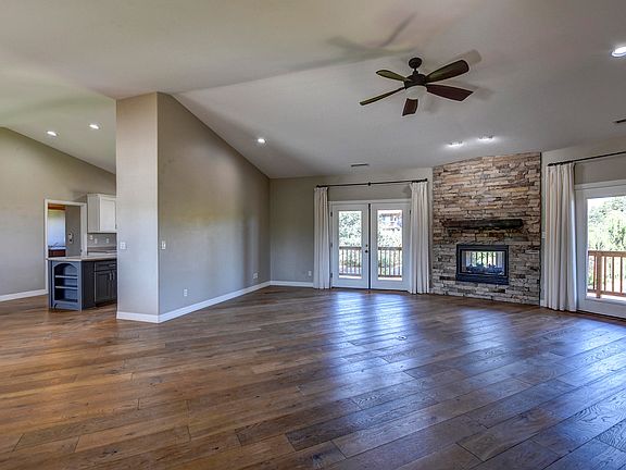 5th image of 5520 Corsage Cir