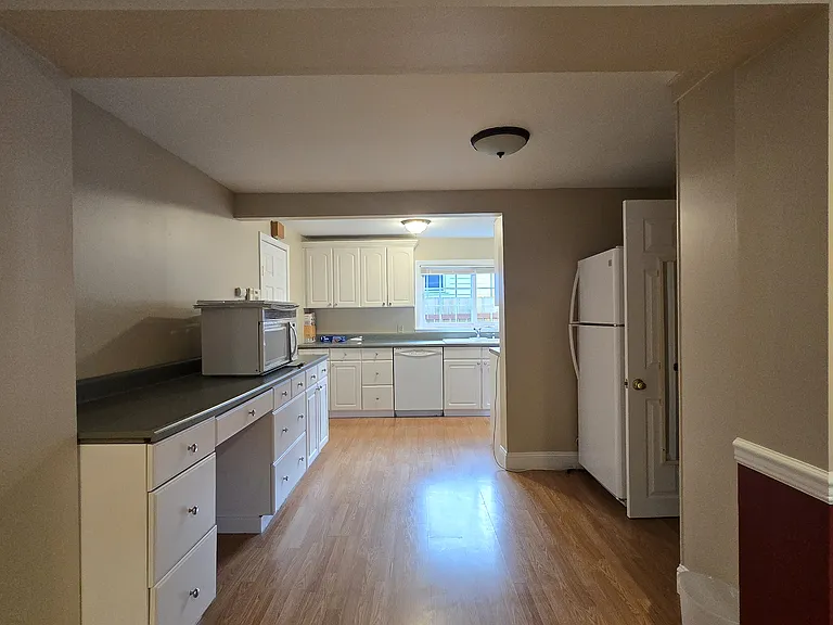 833 S 112th St #5 — Photo 26