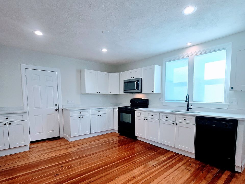 1st image of 268 1/2 Greenville Ave Floor 2