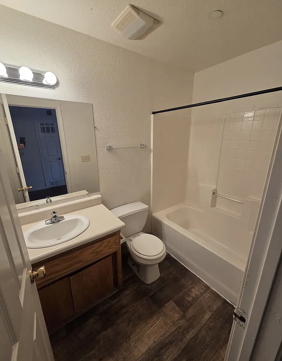 781 Clark Ave — Photo 4
