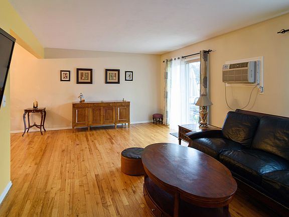 3rd image of 500 Chase Dr APT 9