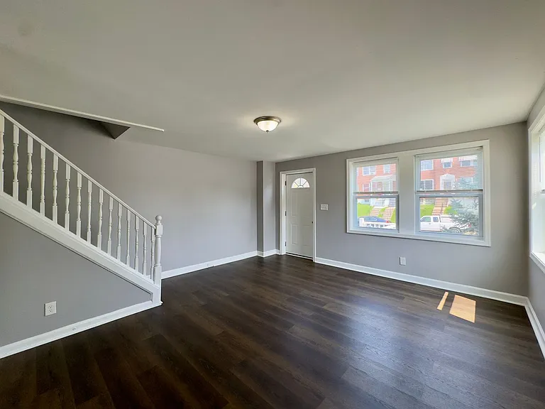 7441 Berkshire Rd — Photo 2