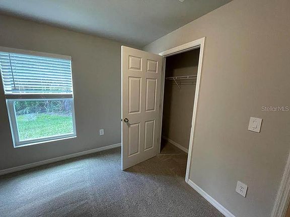 3rd image of 456 Macarthur Dr