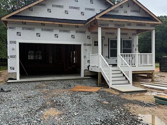 3rd image of 352 N Glebe Rd