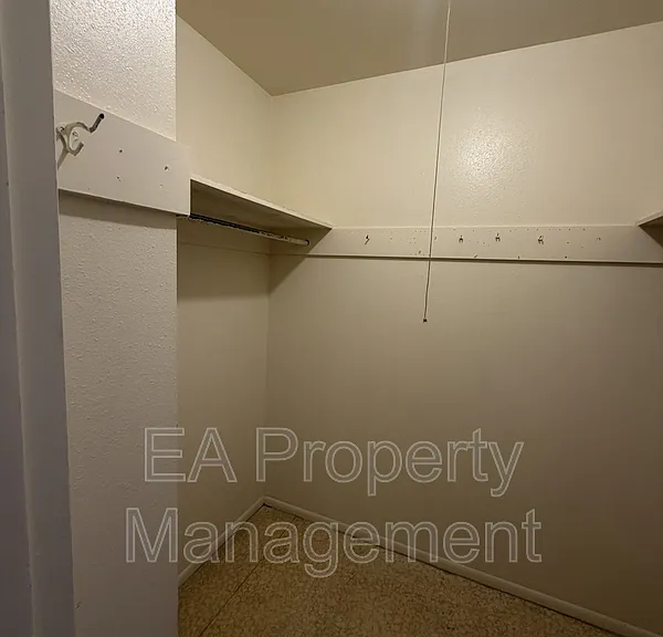 2121 Gold Ave SE #16 — Photo 12