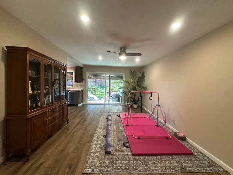 1465 Madrone Way — Photo 6