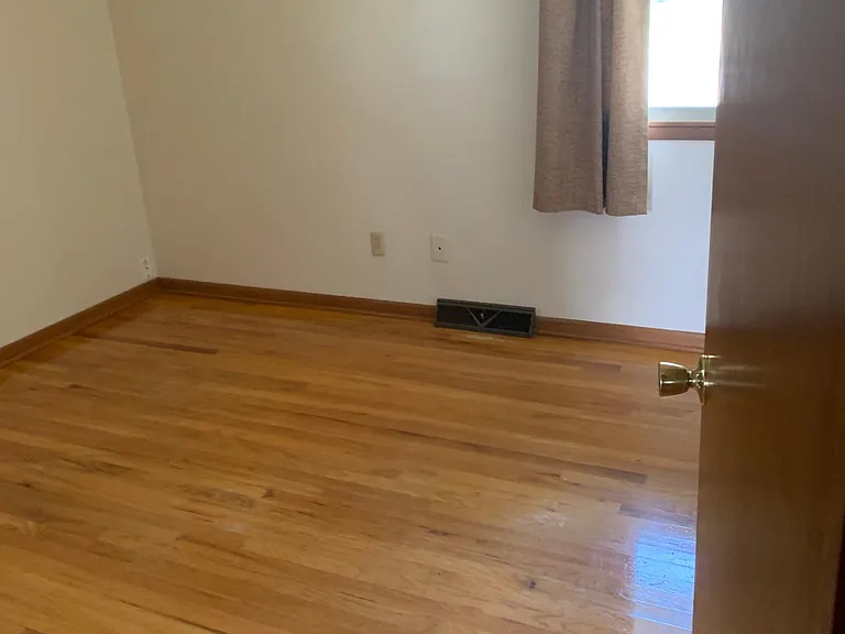 160 Waukee Ave — Photo 9