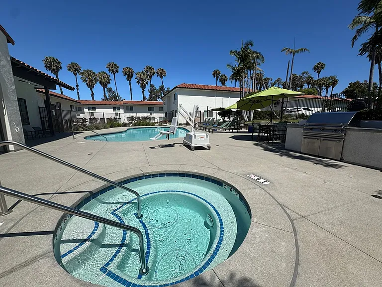 Mesa Palms Apartments — Photo 4