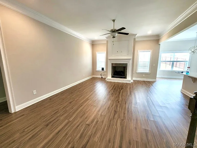 8506 Melbourne Way — Photo 4