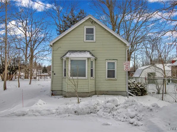 28 E Garfield St, Lancaster, NY 14086