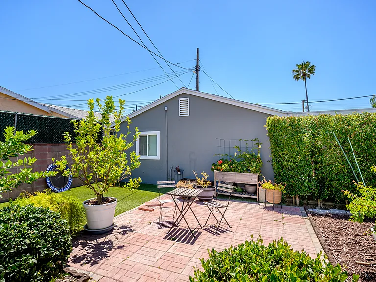 11793 Glencrest Dr — Photo 25