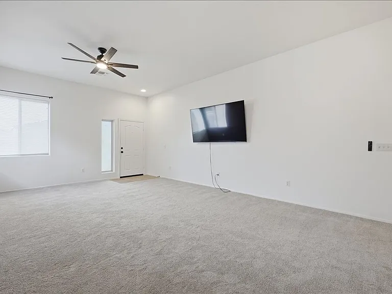 601 E Pima Meadows Dr — Photo 5
