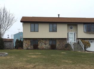 8 Brook St, Dartmouth, MA 02748