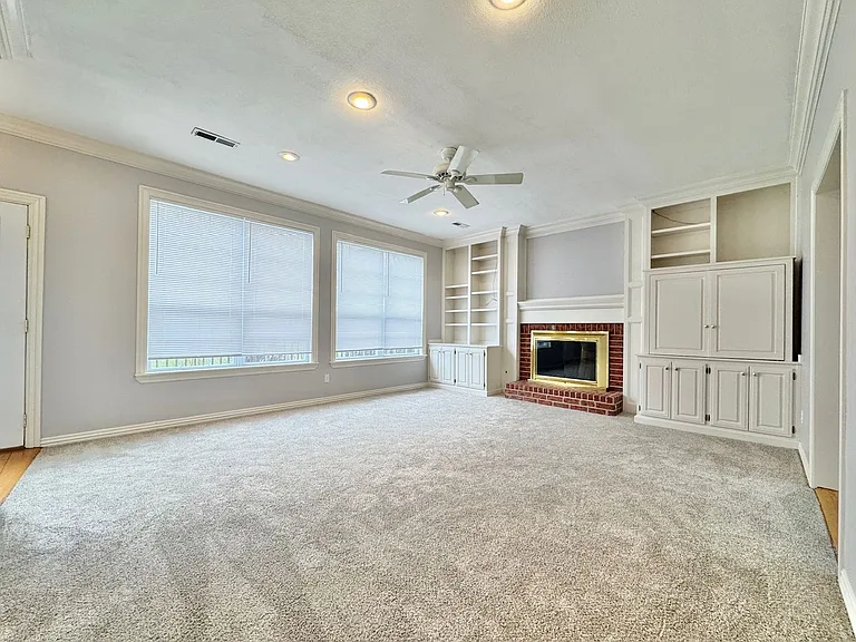 3834 E Chadwick Dr — Photo 6