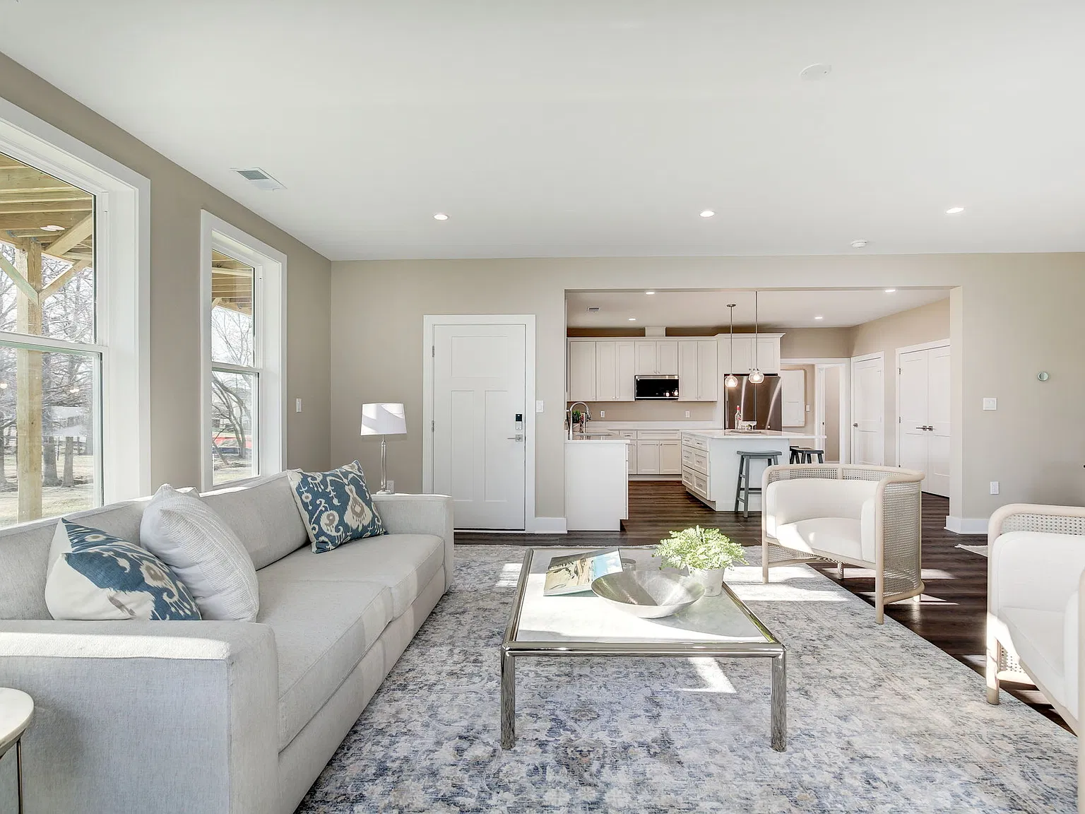 2 bed, 1800 sqft, $1,500 — Photo 3