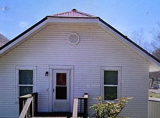 246 McKnight St, Benham, KY 40807