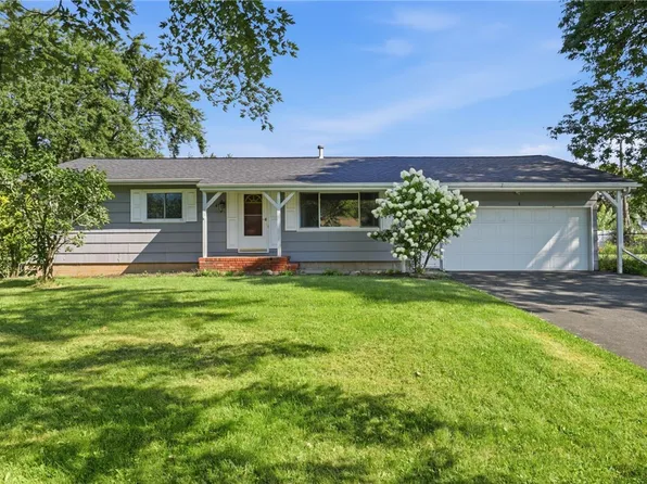4 Bambi Ln, Rochester, NY 14624