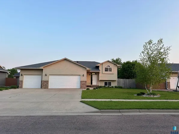 1003 Tiger St, Harrisburg, SD 57032