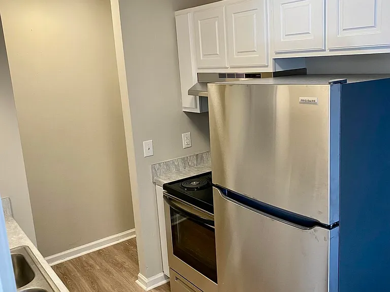 1287 Park West Dr #2 — Photo 6