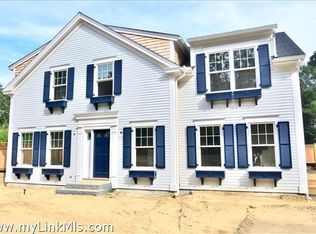 17 Tenth St N, Edgartown, MA 02539