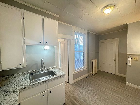 4th image of 341 Hanover St #1