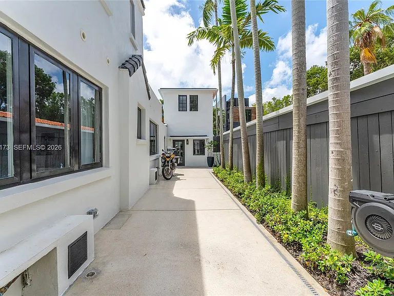 1826 Fairhaven Pl — Photo 34