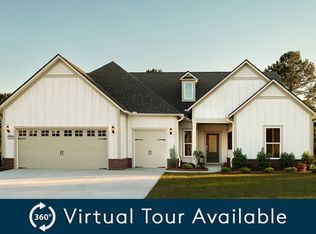 121 Eagle Claw Dr, Calabash, NC 28467