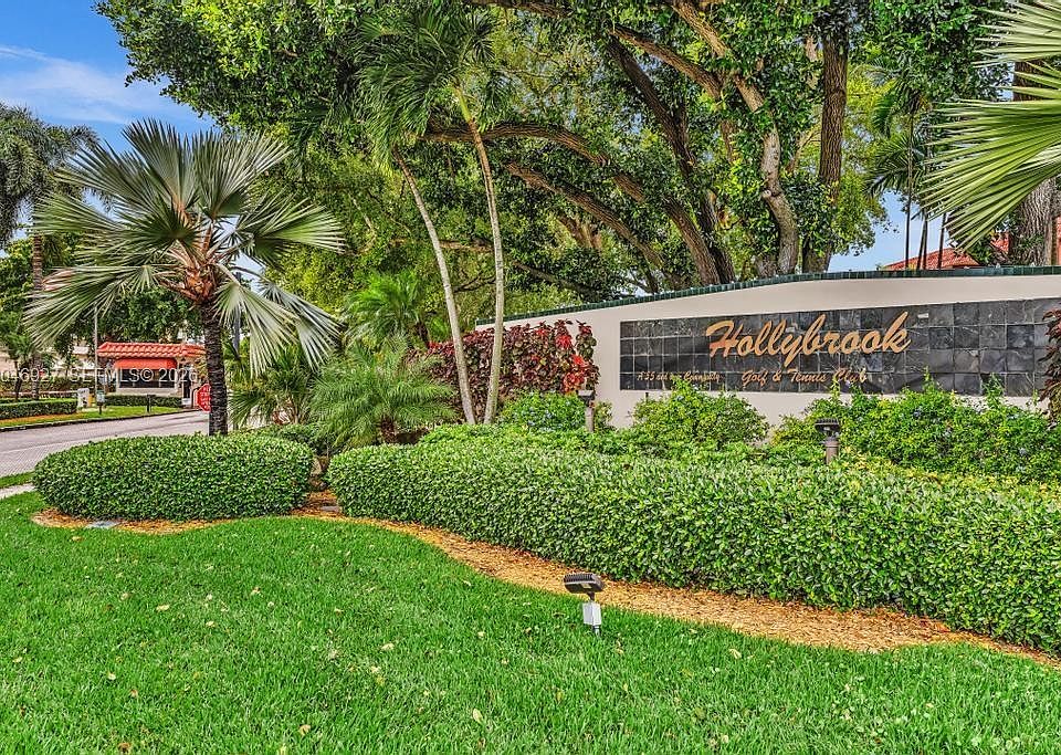 1st image of 671 S Hollybrook Dr APT 209
