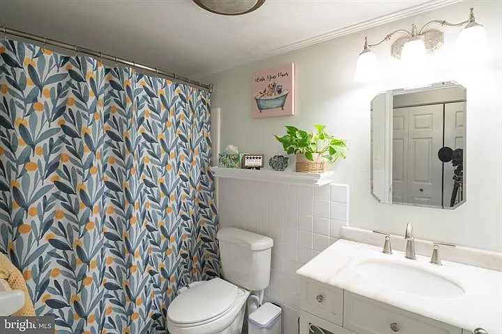 202 Hampton Xing — Photo 10