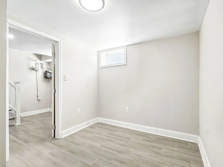 5204 Lackawanna St — Photo 13