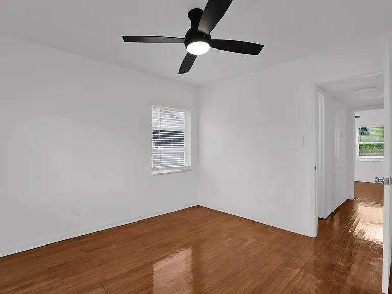 1604 Margate Ave — Photo 16