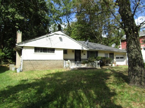 2nd image of 2115 Laketon Rd