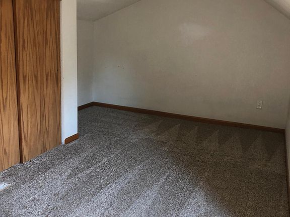 5th image of 463 W Kilbourn Ave
