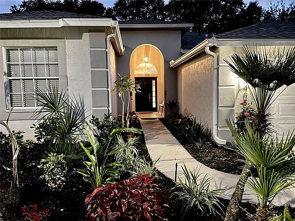 5th image of 4058 Westbourne Cir