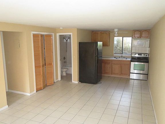 3rd image of 2131 Lincoln St #A