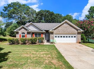 1020 Easy St, Winder, GA 30680