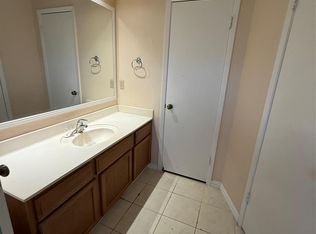 4027 Summit Valley Dr, Houston, TX 77082