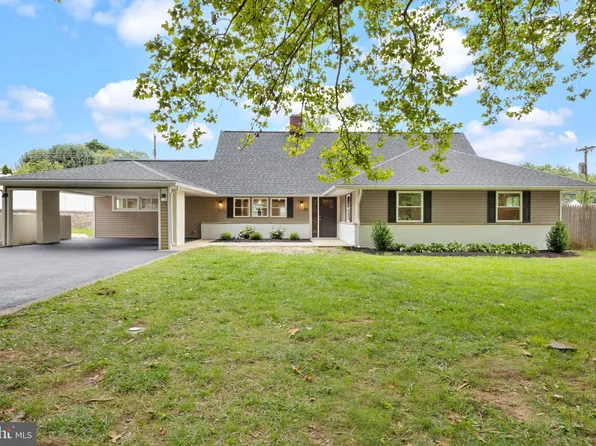34 Red Rose Way, Levittown, PA 19056