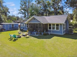 114 NE 4th St, Crystal River, FL 34429